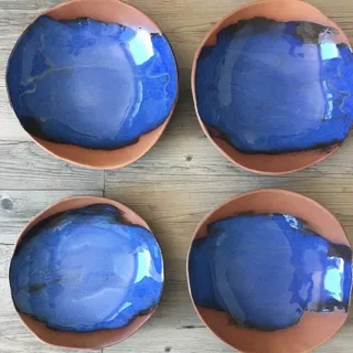 Cuenco de cerámica terracota hecho a mano en España